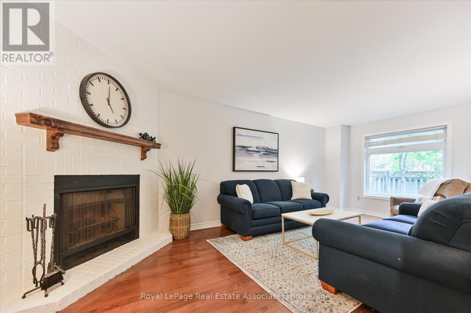 7164 Danton Promenade, Mississauga, ON