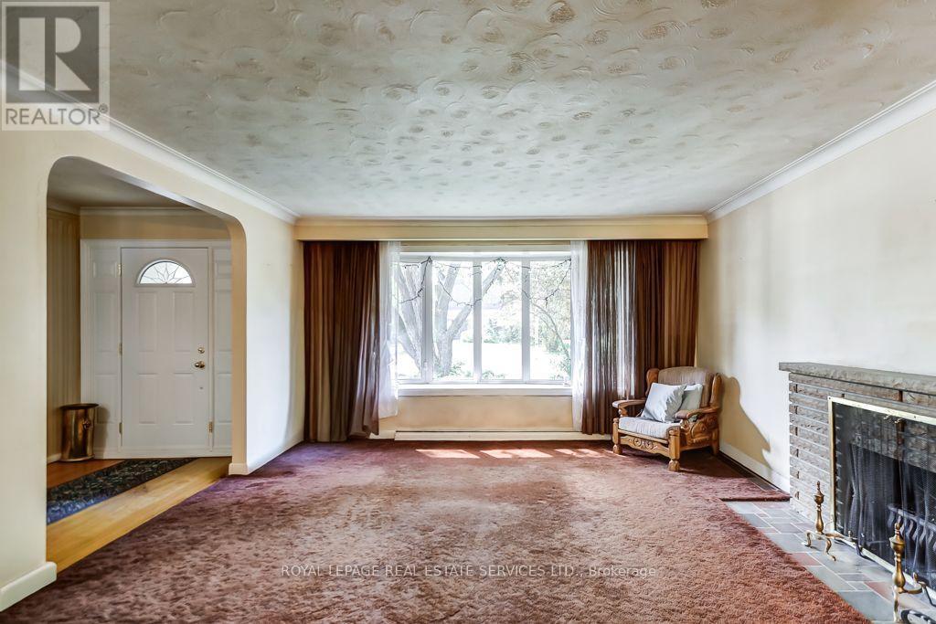 1463 Garnet Avenue, Mississauga, ON