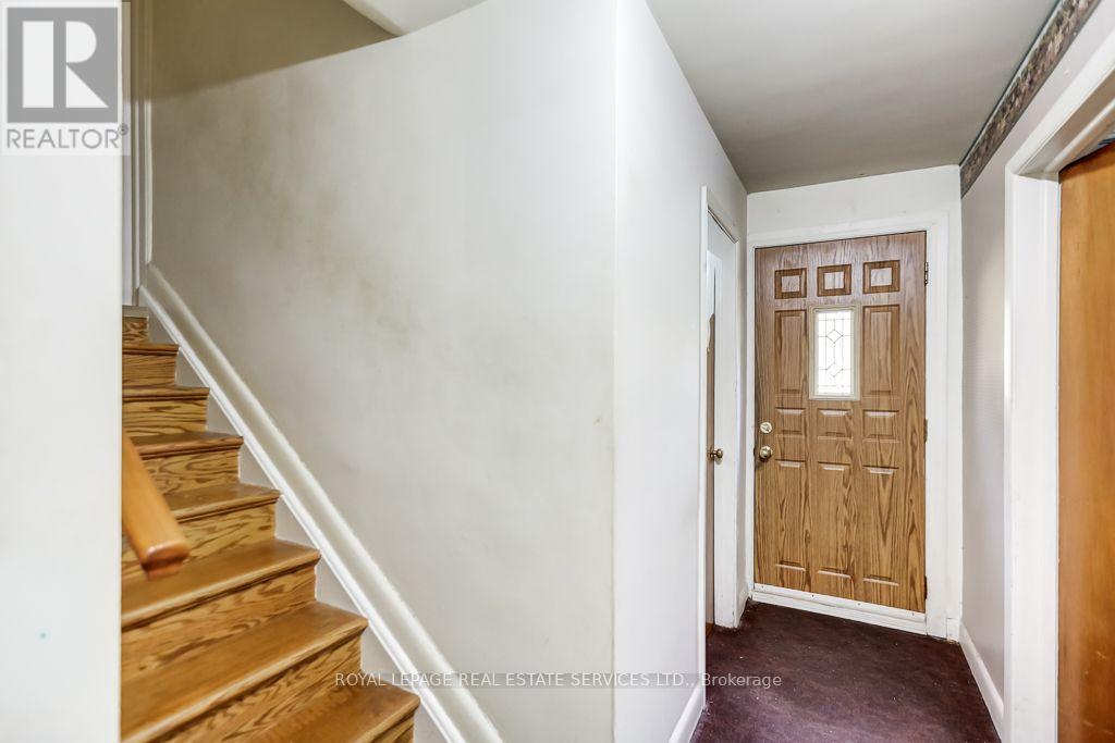 1463 Garnet Avenue, Mississauga, ON