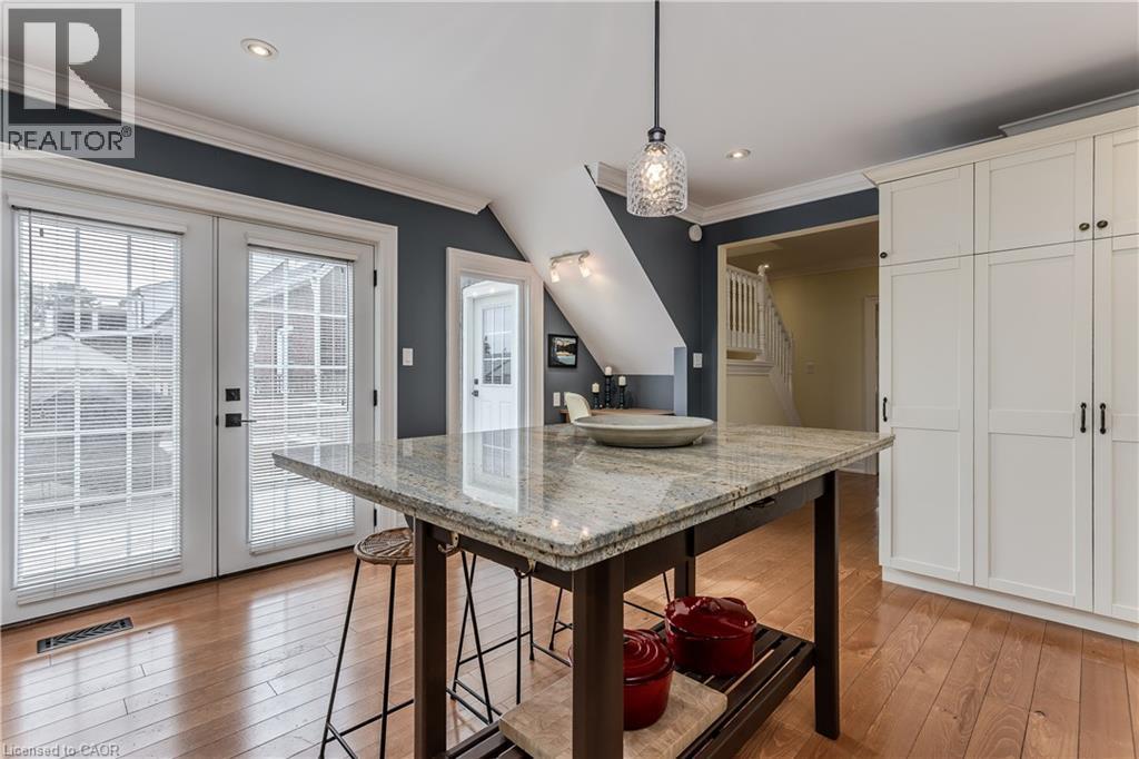849 Beach Boulevard, Hamilton, ON