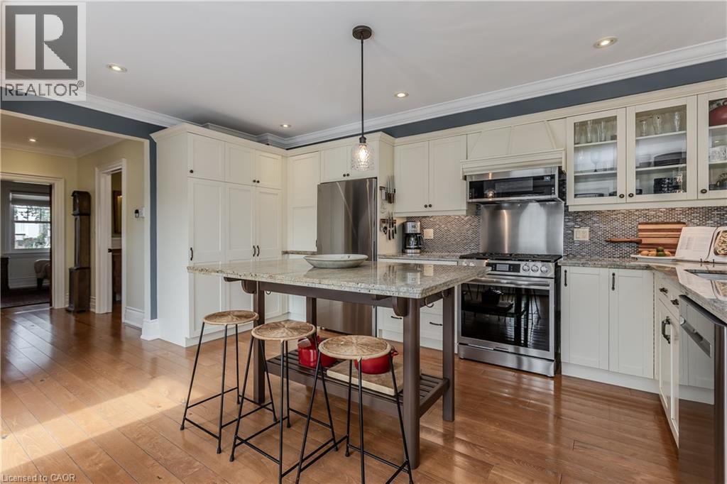 849 Beach Boulevard, Hamilton, ON