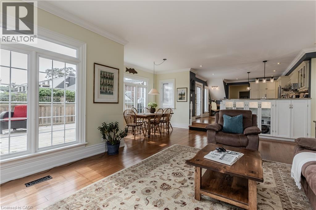 849 Beach Boulevard, Hamilton, ON