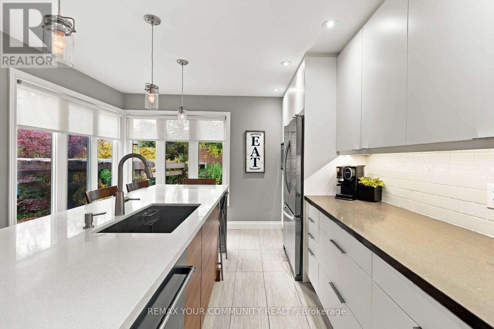 2332 Folkway Drive, Mississauga, ON