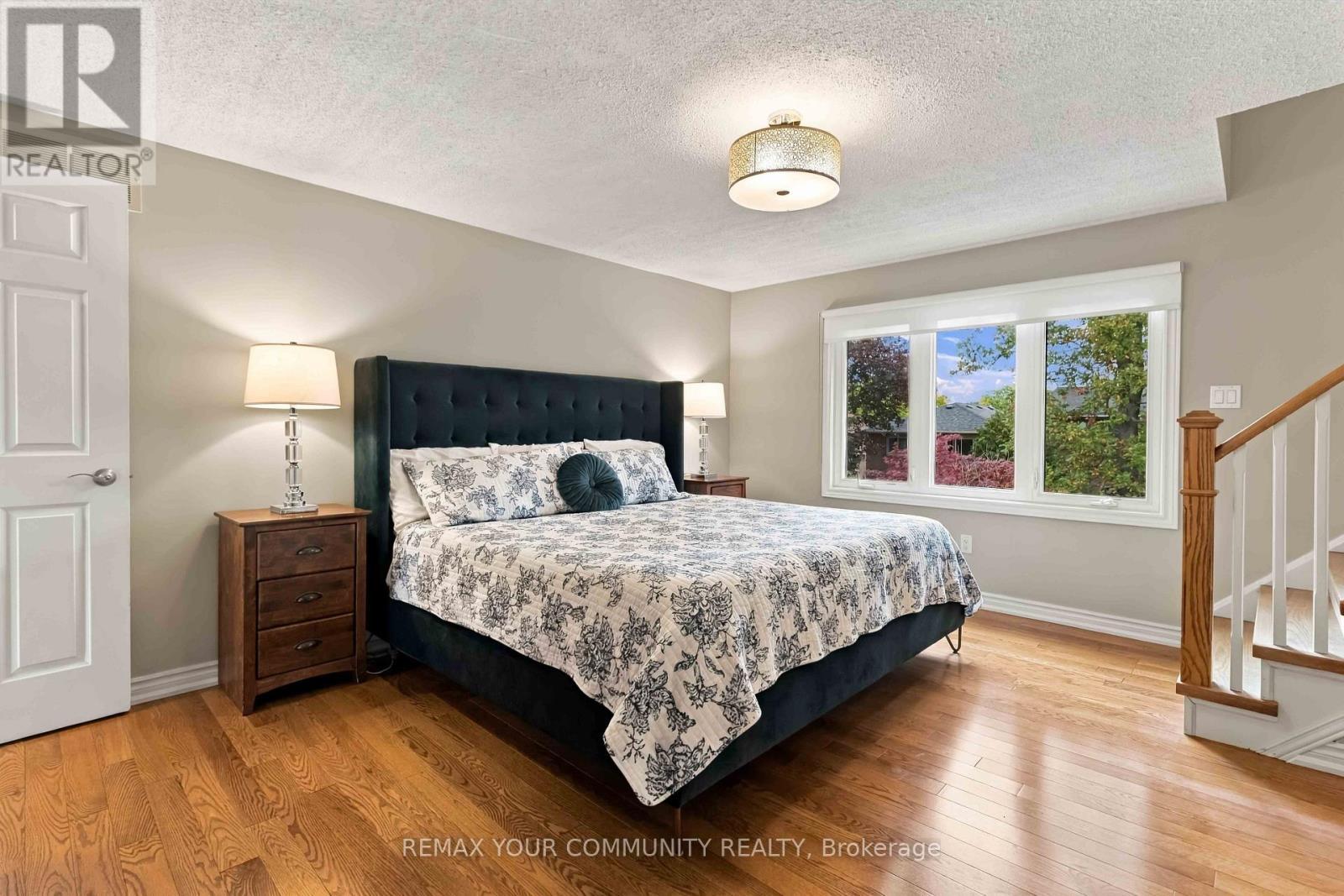 2332 Folkway Drive, Mississauga, ON