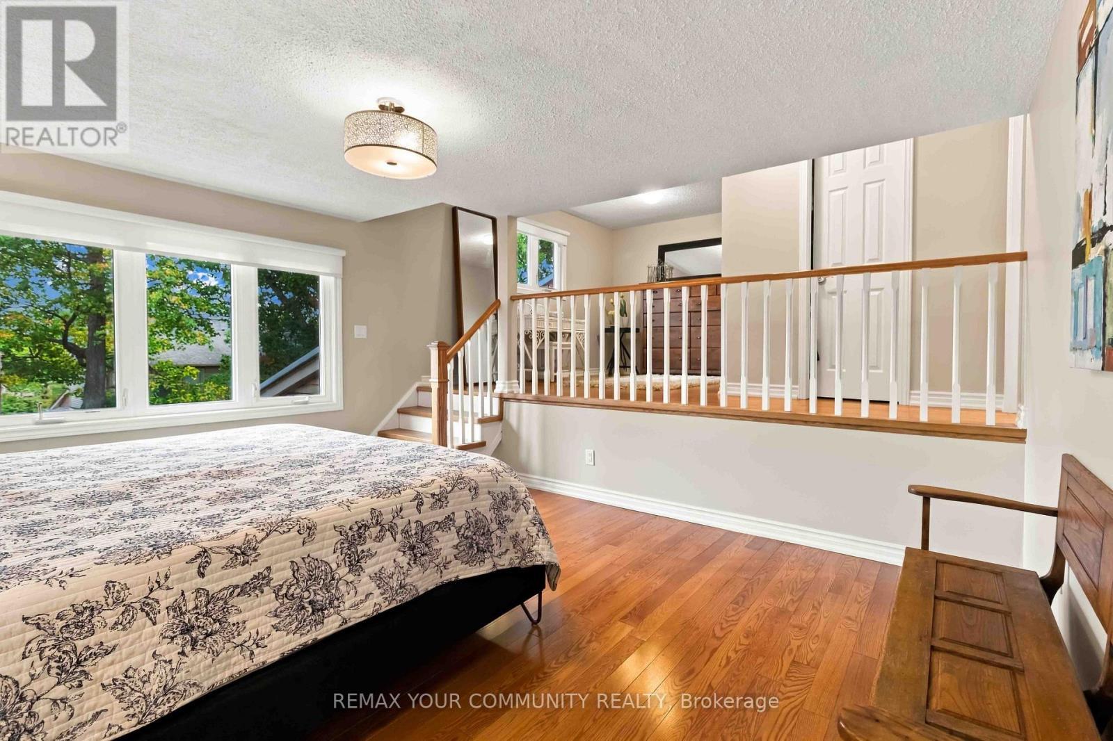 2332 Folkway Drive, Mississauga, ON