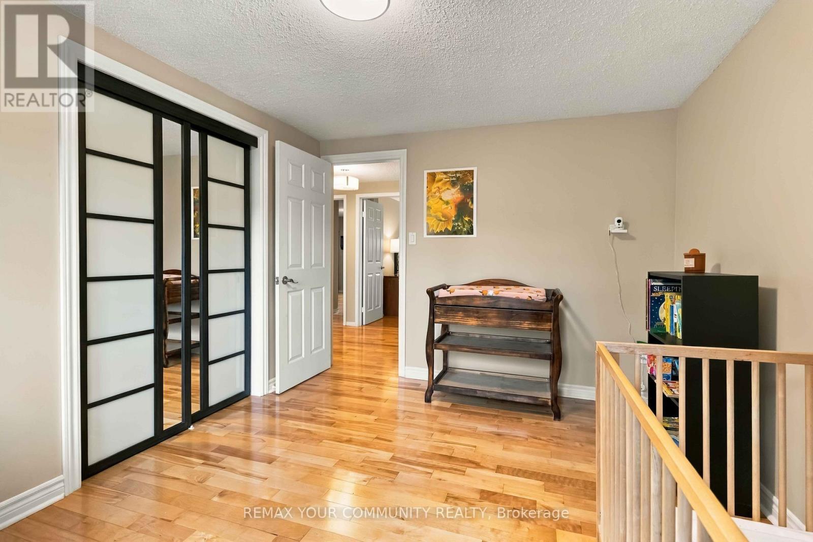 2332 Folkway Drive, Mississauga, ON