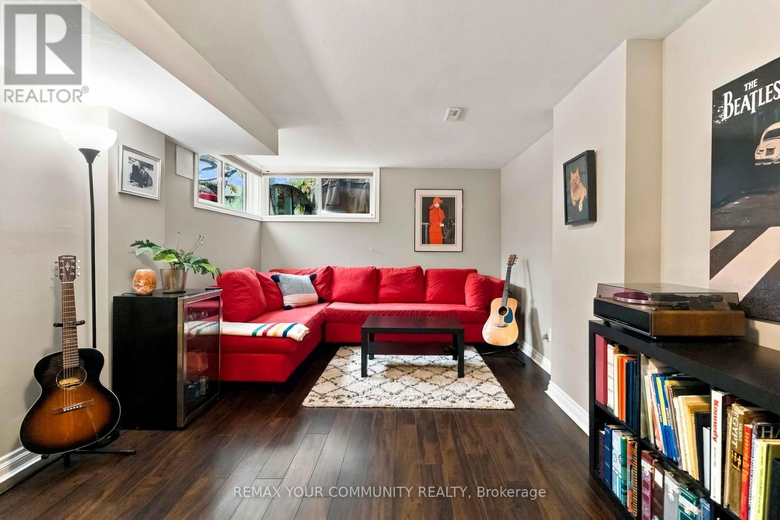 2332 Folkway Drive, Mississauga, ON