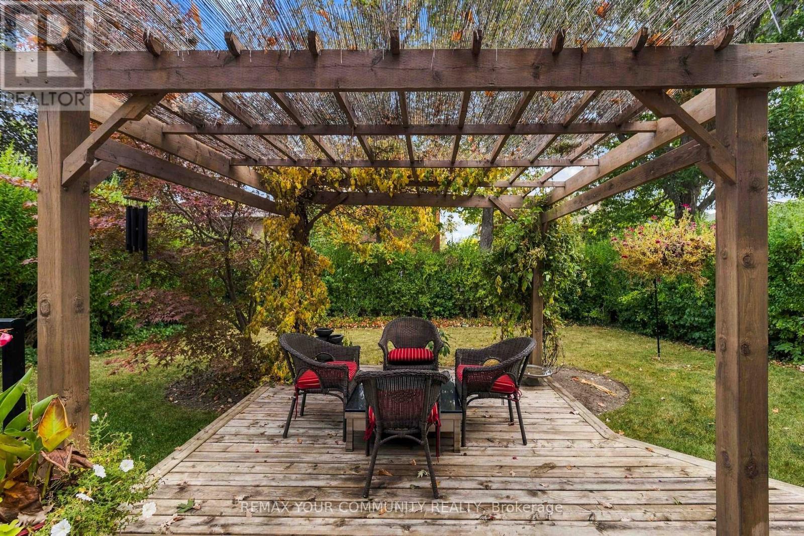 2332 Folkway Drive, Mississauga, ON