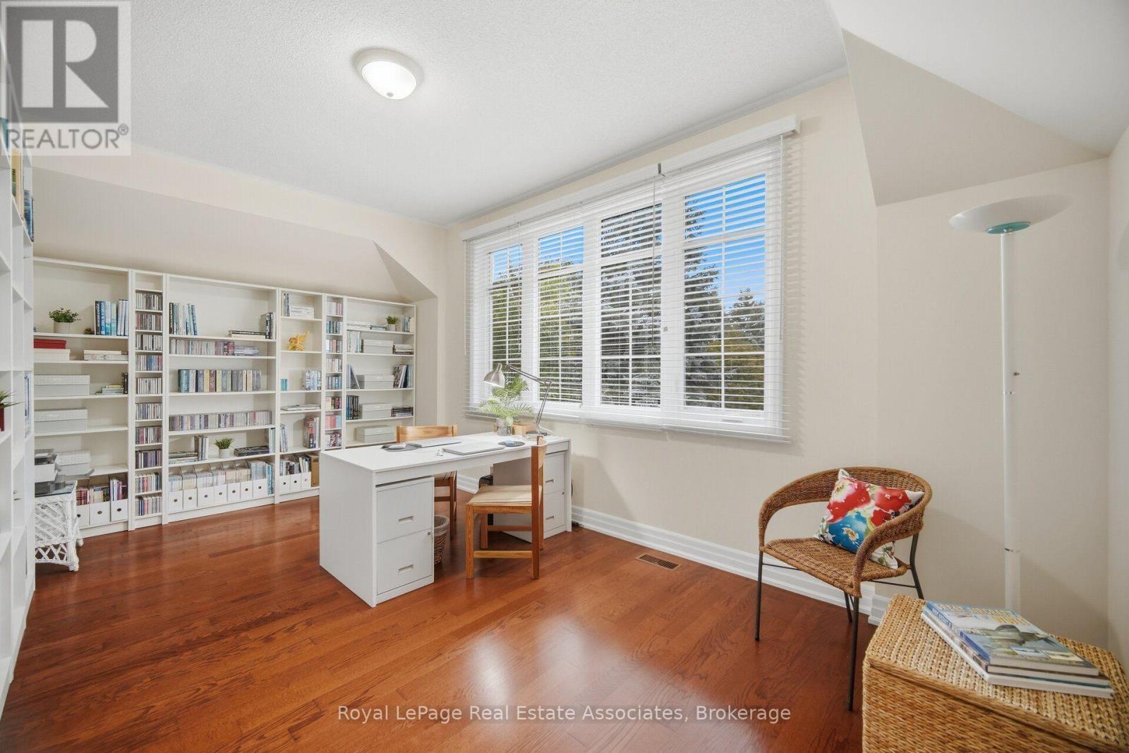Great Room - can be den/bedroom/playroom - 5923 Tweed Court, Mississauga, ON