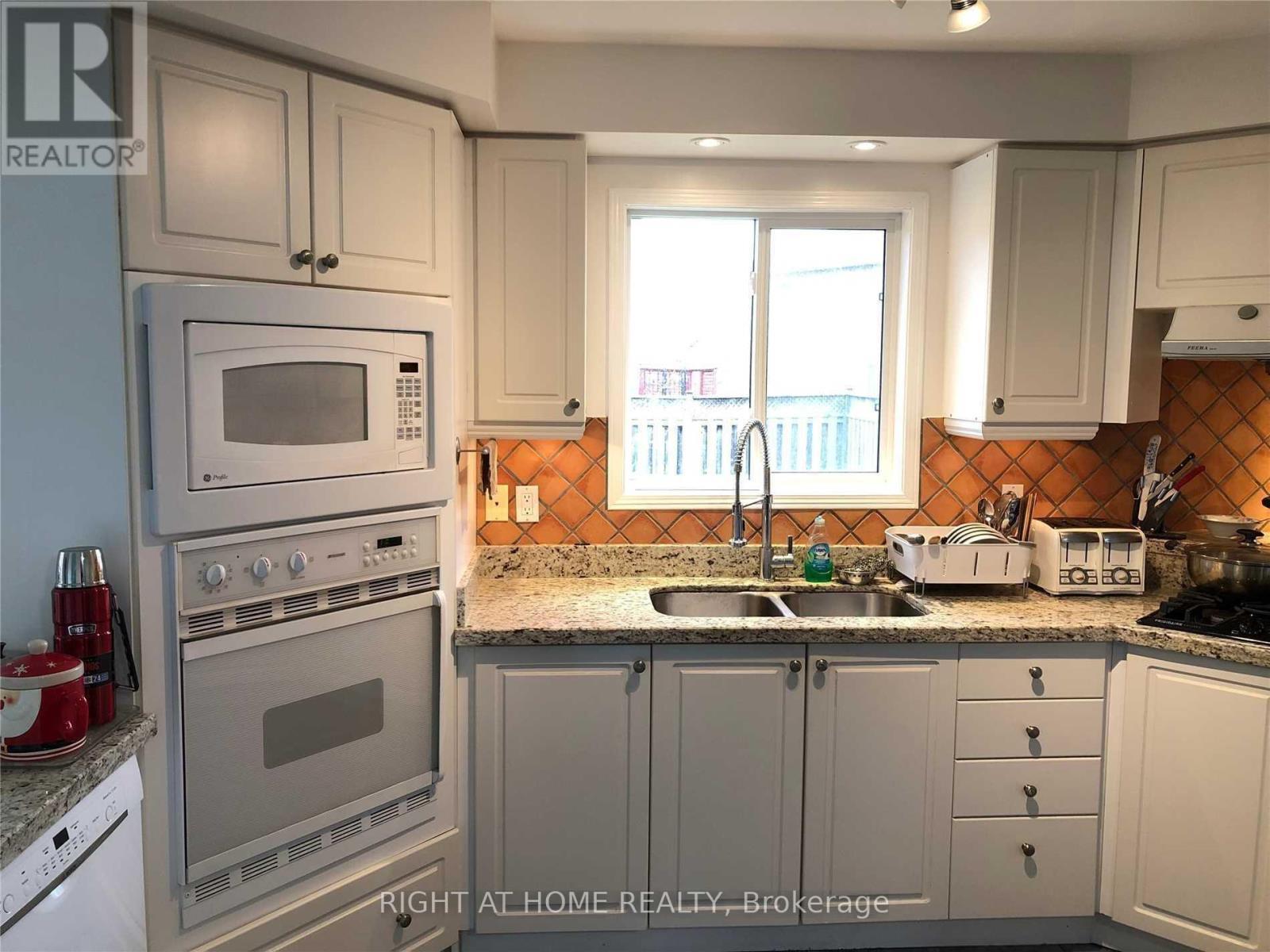 5590 Loonlake Avenue, Mississauga, ON