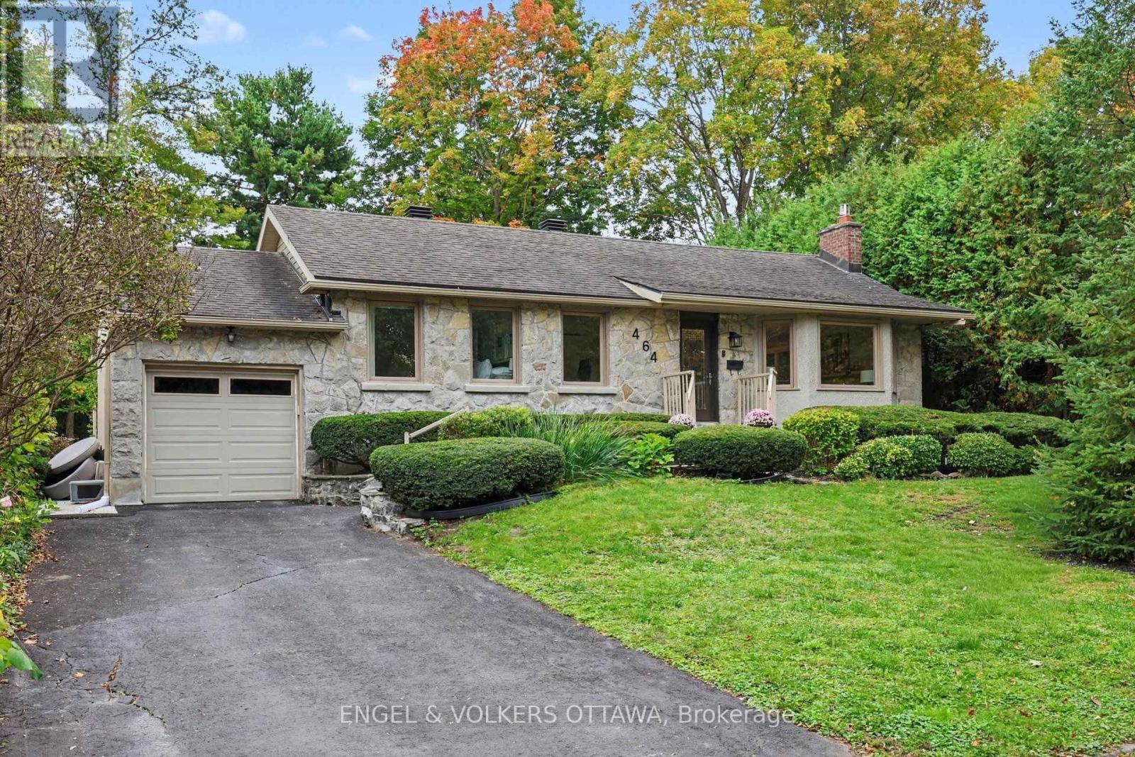 464 Thessaly Circle, Ottawa, ON