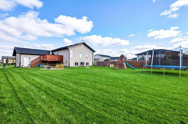 40 Amberfield Dr, Mitchell, MB