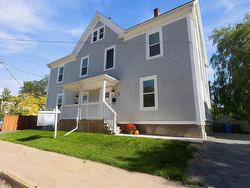 203/205 Gray Street Windsor, NS B0N 2T0