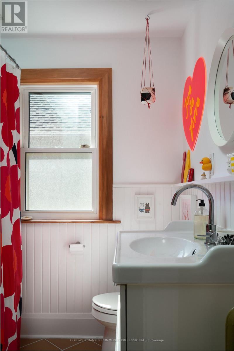 14 Prospect Street S, Hamilton, ON