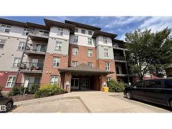 #106 667 WATT BV SW Edmonton, AB T6X 0Y2