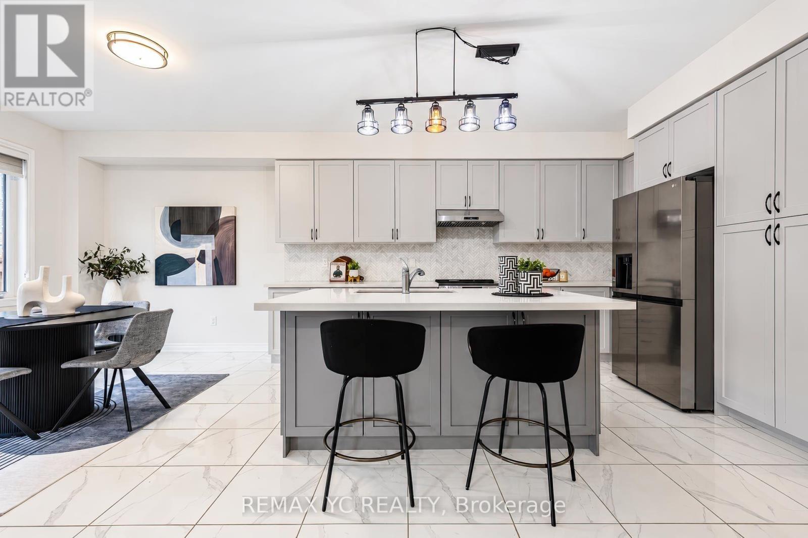 126 Durham Avenue, Barrie, ON