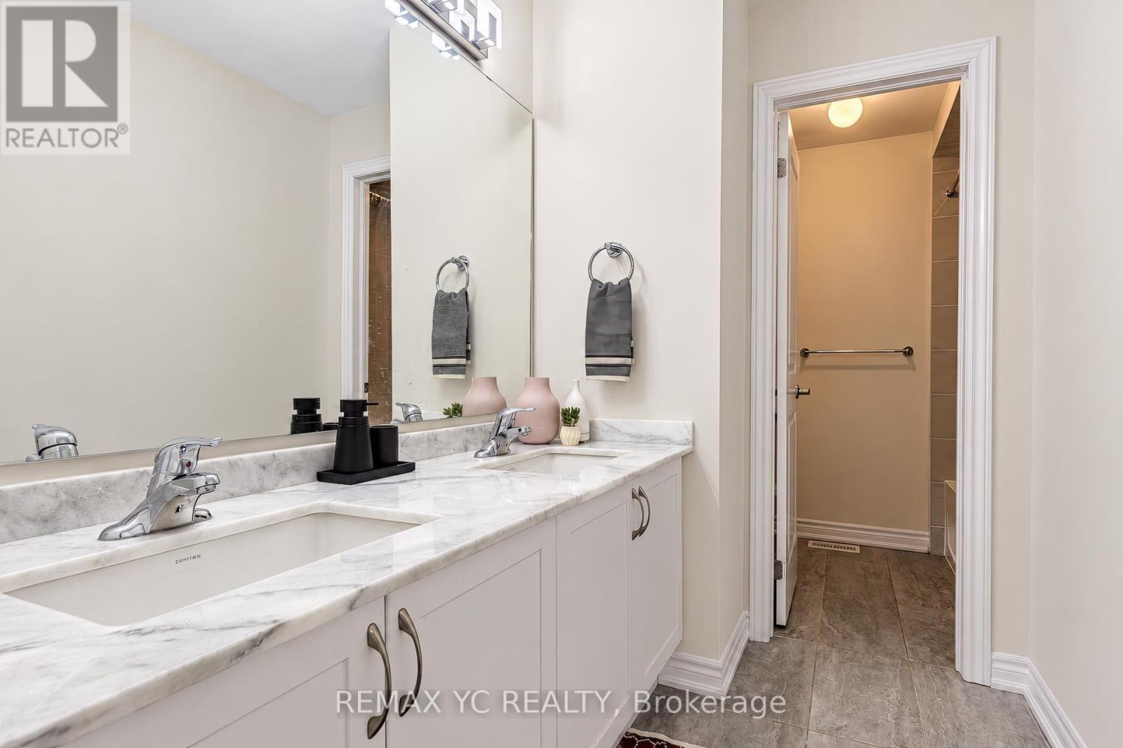 126 Durham Avenue, Barrie, ON