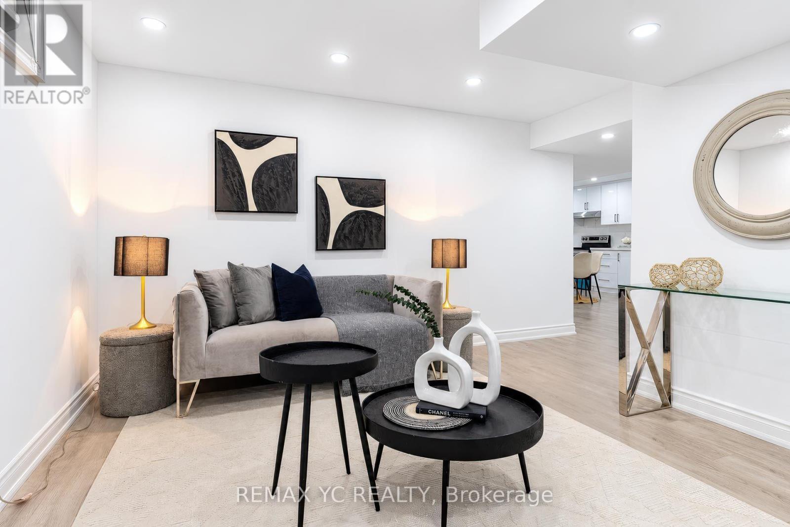 126 Durham Avenue, Barrie, ON