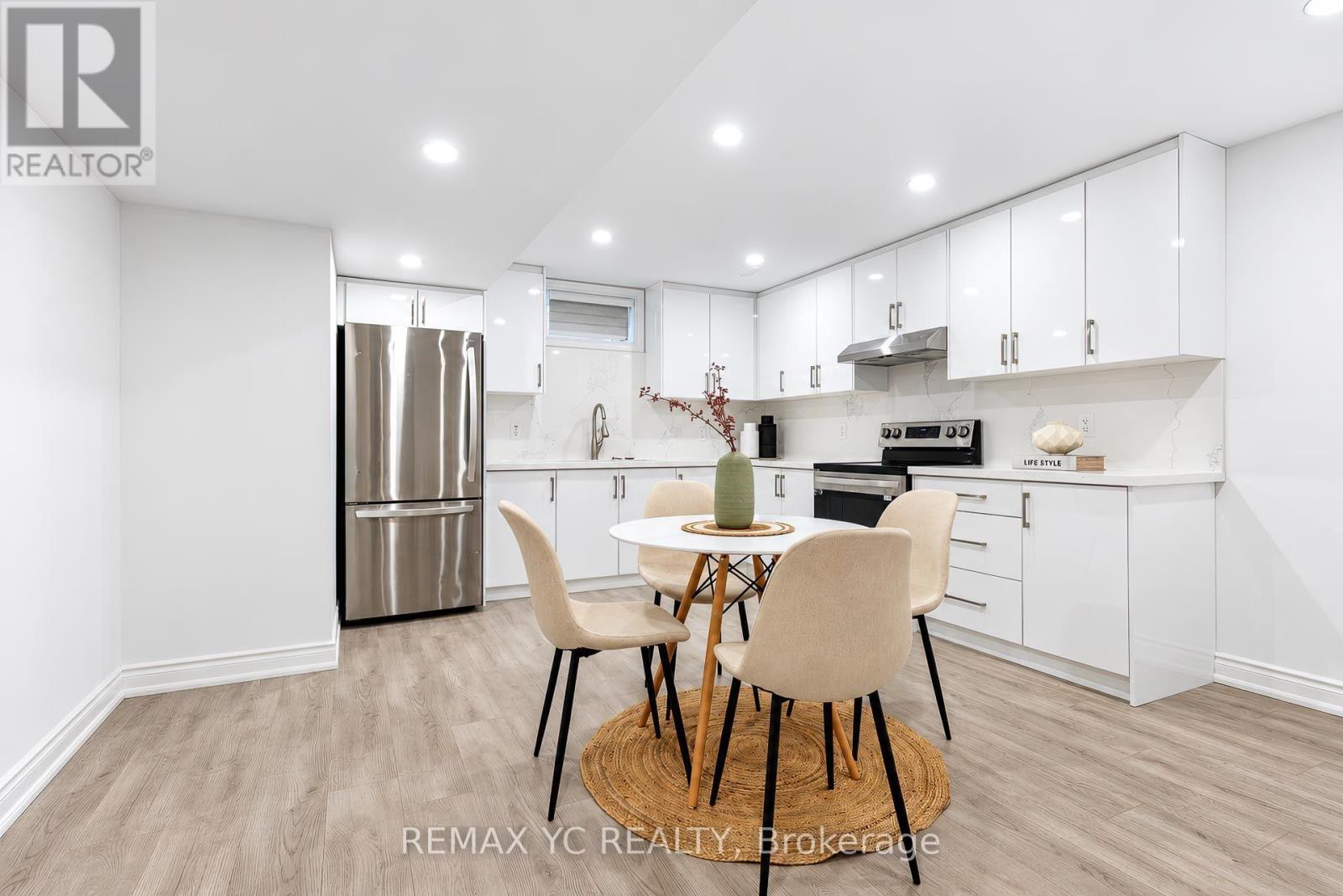 126 Durham Avenue, Barrie, ON