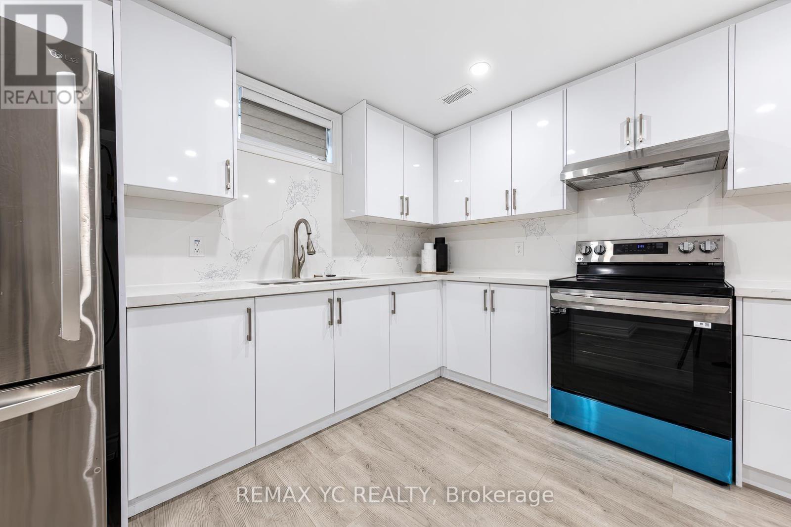 126 Durham Avenue, Barrie, ON