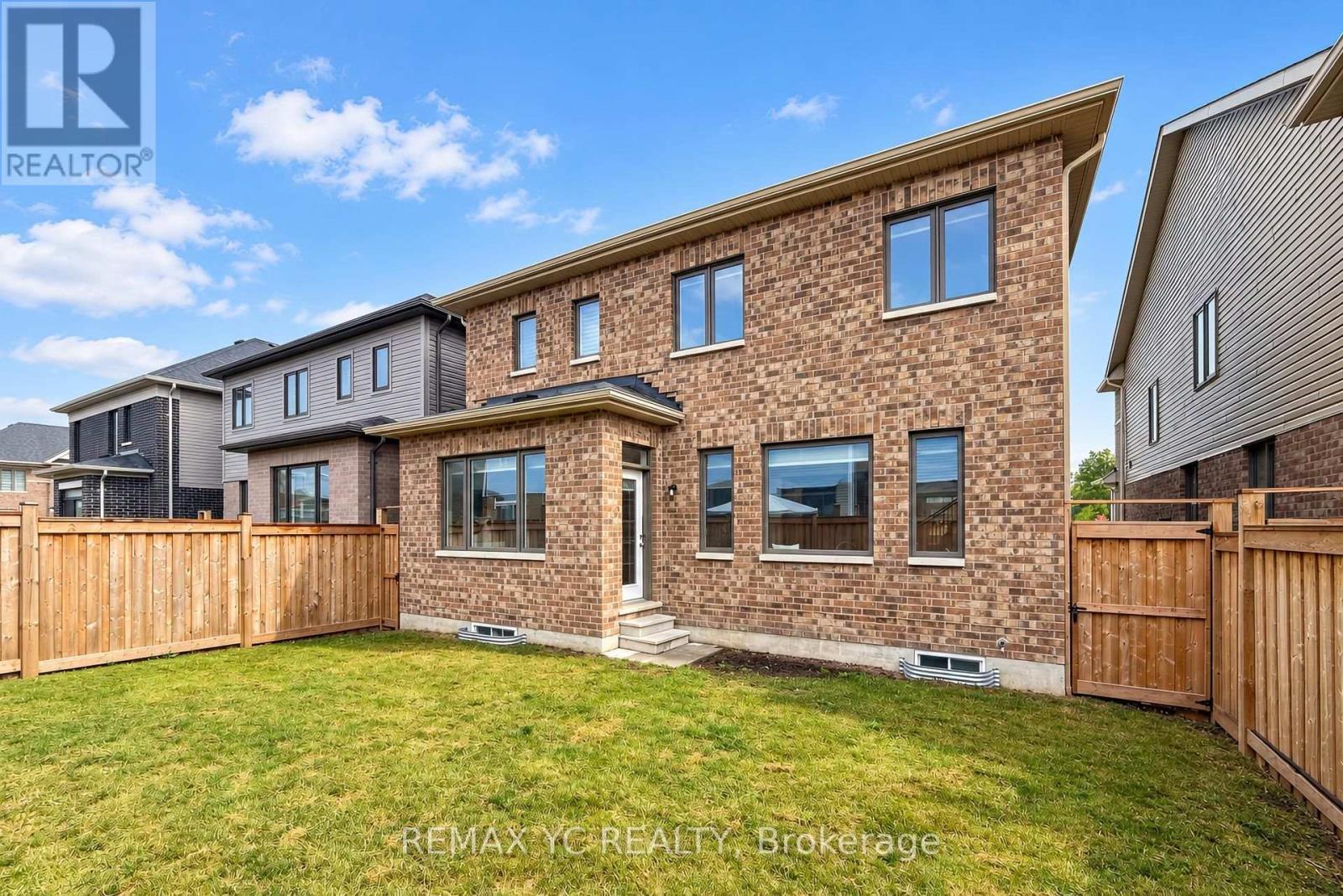 126 Durham Avenue, Barrie, ON