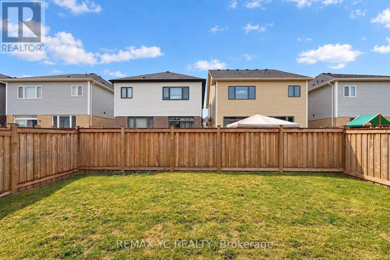 126 Durham Avenue, Barrie, ON