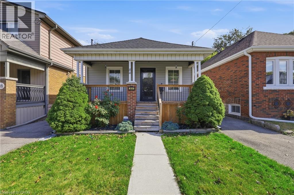 84 Barons Avenue N, Hamilton, ON