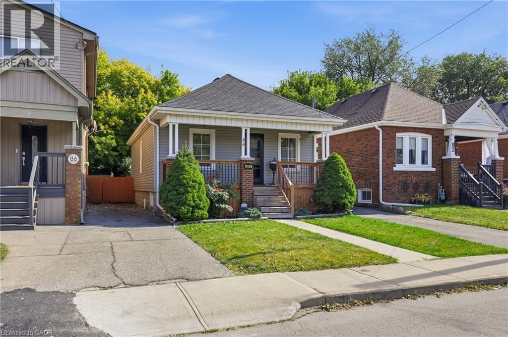 84 Barons Avenue N, Hamilton, ON