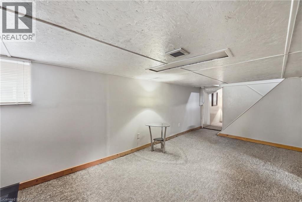 84 Barons Avenue N, Hamilton, ON