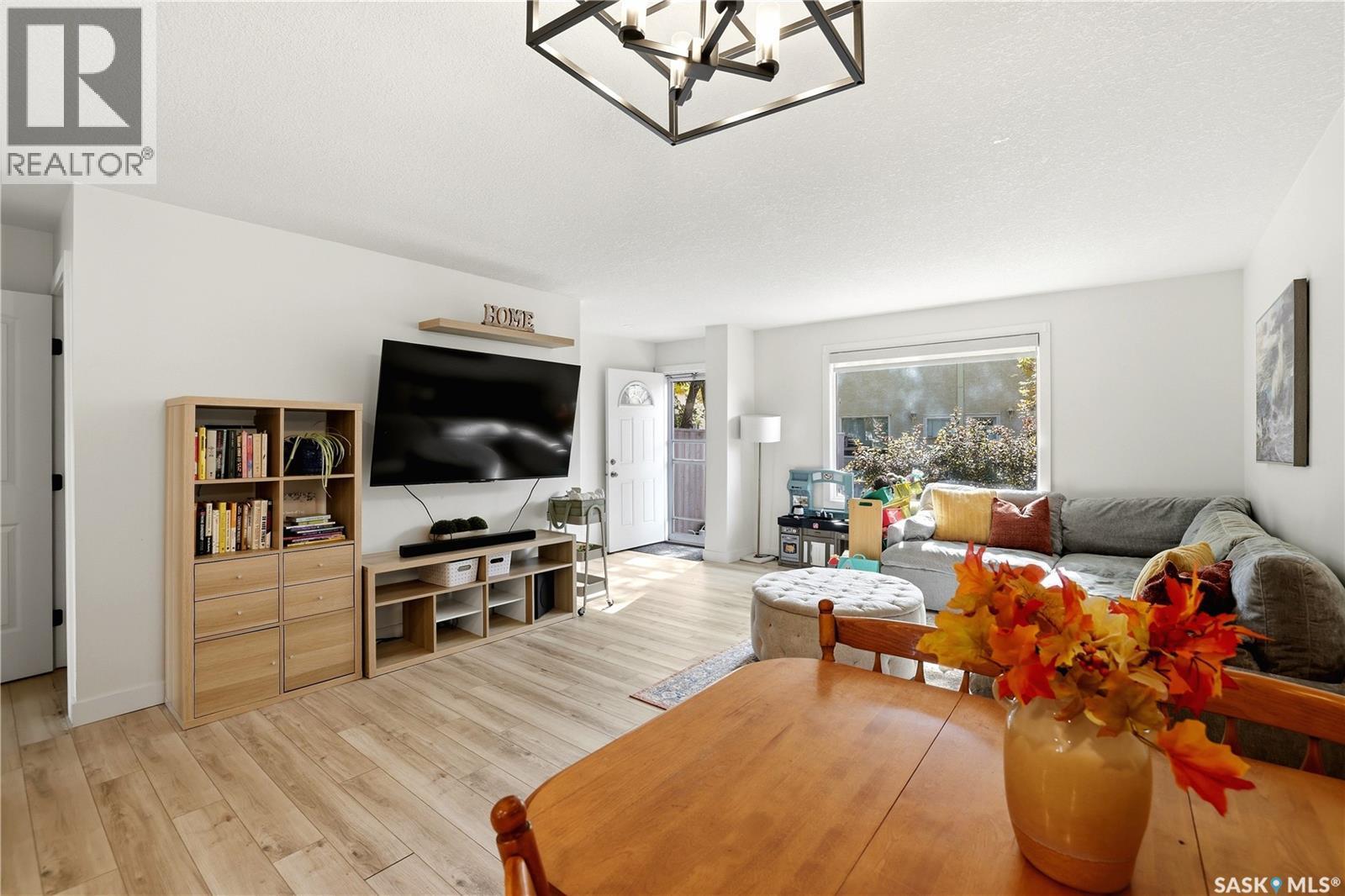 33 Ryan Road, Regina, SK