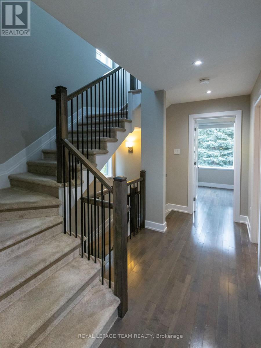 110 Greenfield Avenue, Ottawa, ON