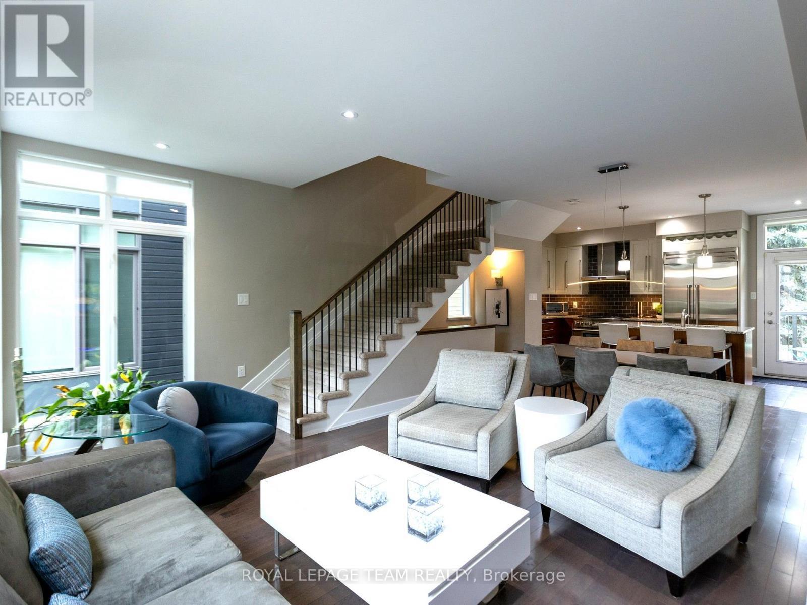 110 Greenfield Avenue, Ottawa, ON