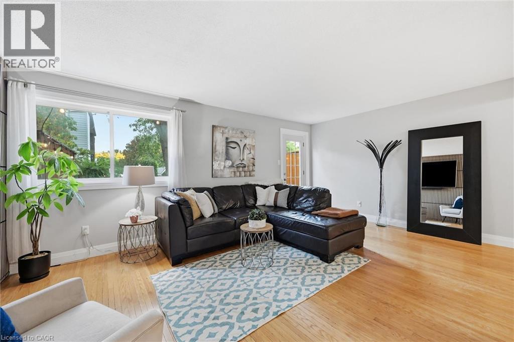 5474 Schueller Crescent, Burlington, ON