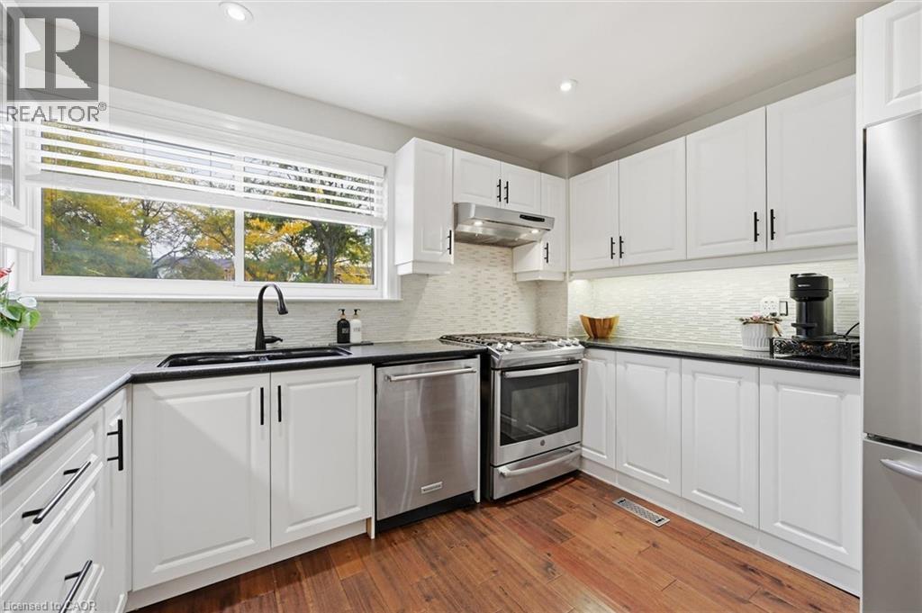 5474 Schueller Crescent, Burlington, ON