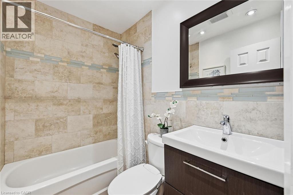 5474 Schueller Crescent, Burlington, ON