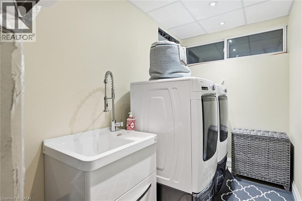 5474 Schueller Crescent, Burlington, ON