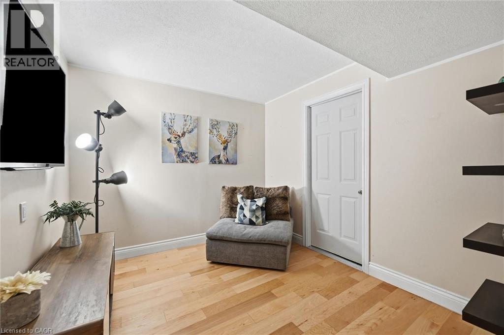 5474 Schueller Crescent, Burlington, ON