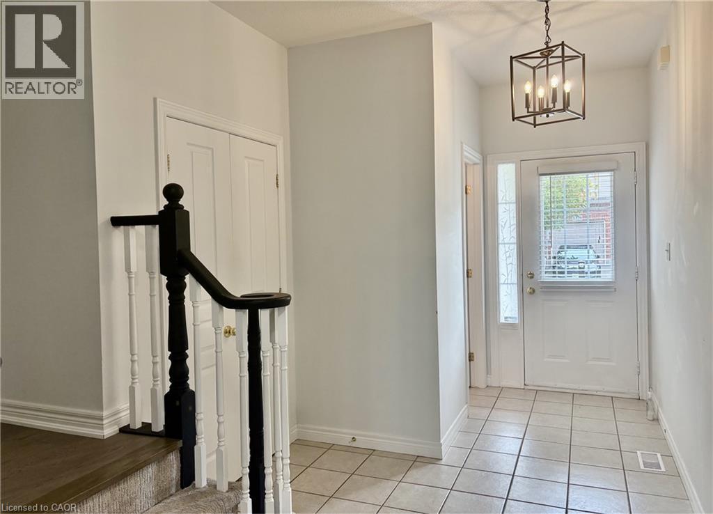 5325 Applegarth Drive, Burlington, ON