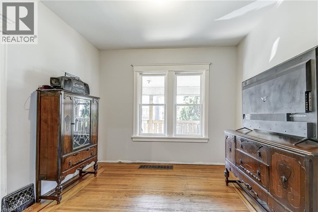 11 Elm Street, Hamilton, ON