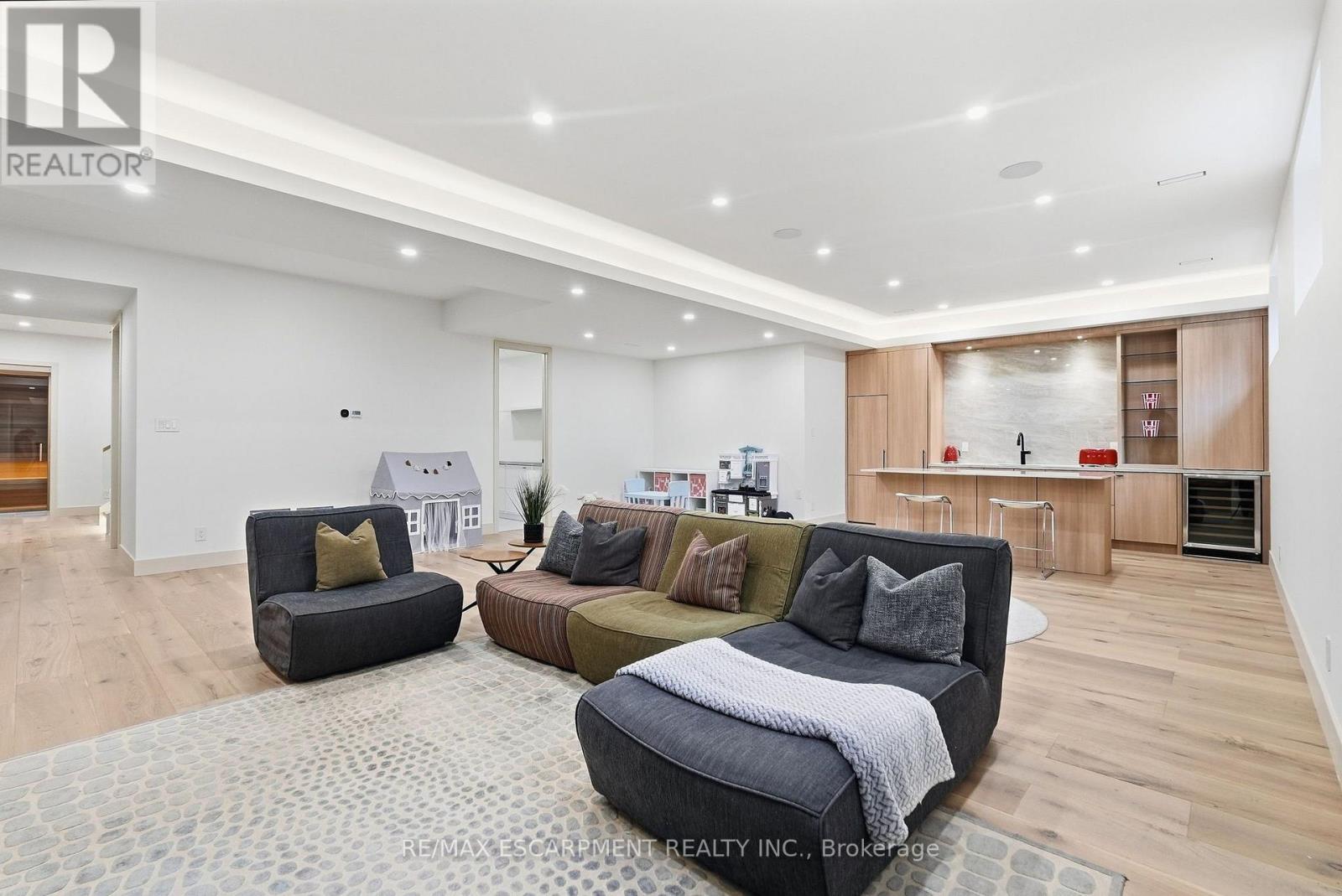 89 Cumberland Drive, Mississauga, ON