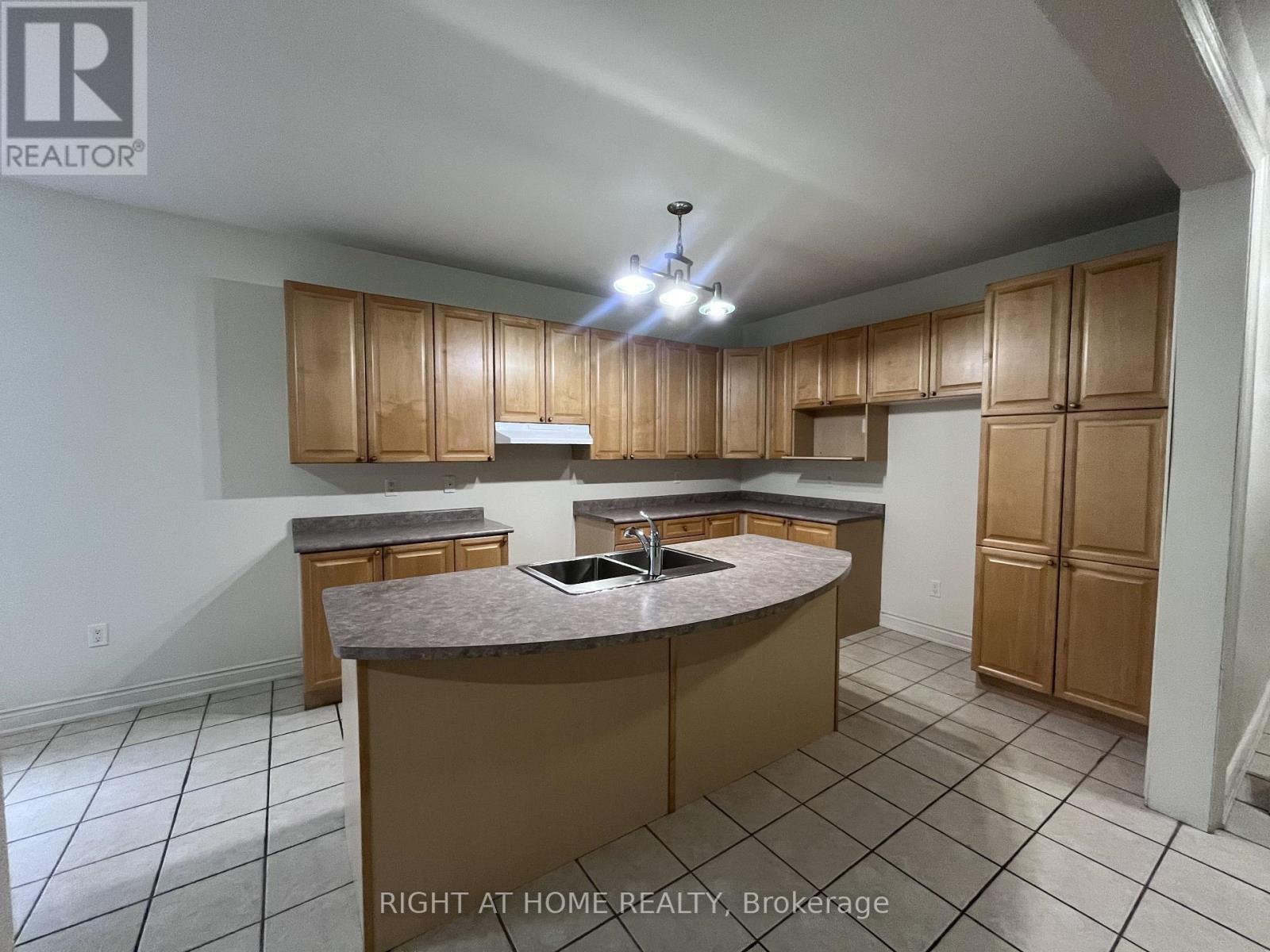2518 Rugby Road, Mississauga, ON