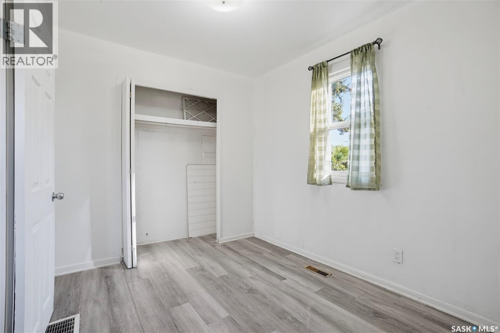 915 23Rd Street W, Saskatoon, SK
