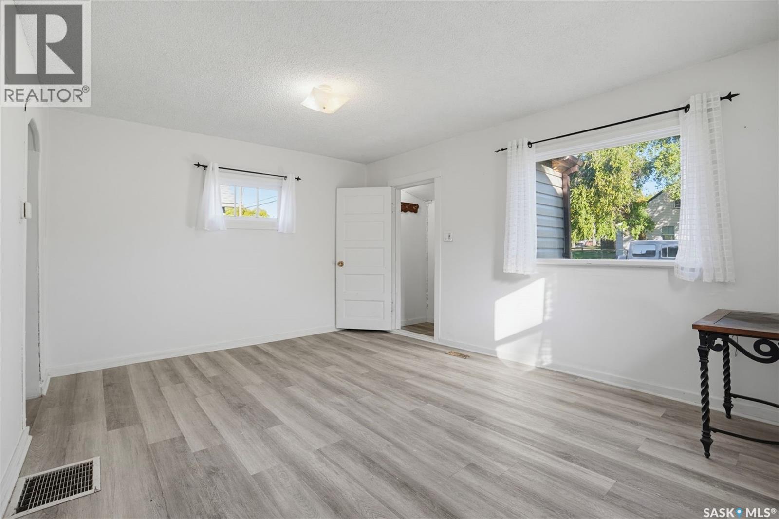 915 23Rd Street W, Saskatoon, SK