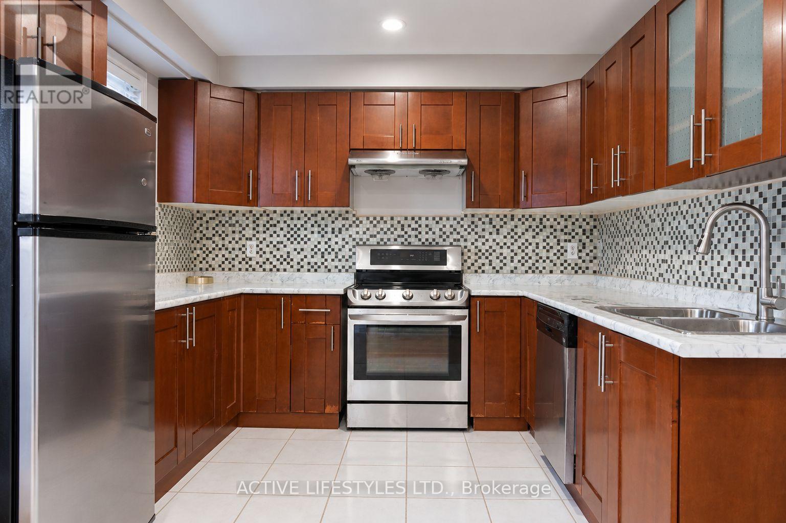 7647 Doverwood Drive, Mississauga, ON