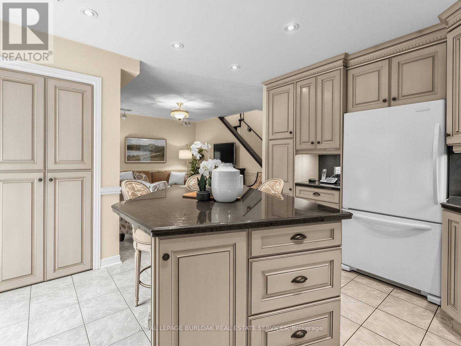 View from kitchen to Living Room - 1259 Nathaniel Crescent, Burlington, ON