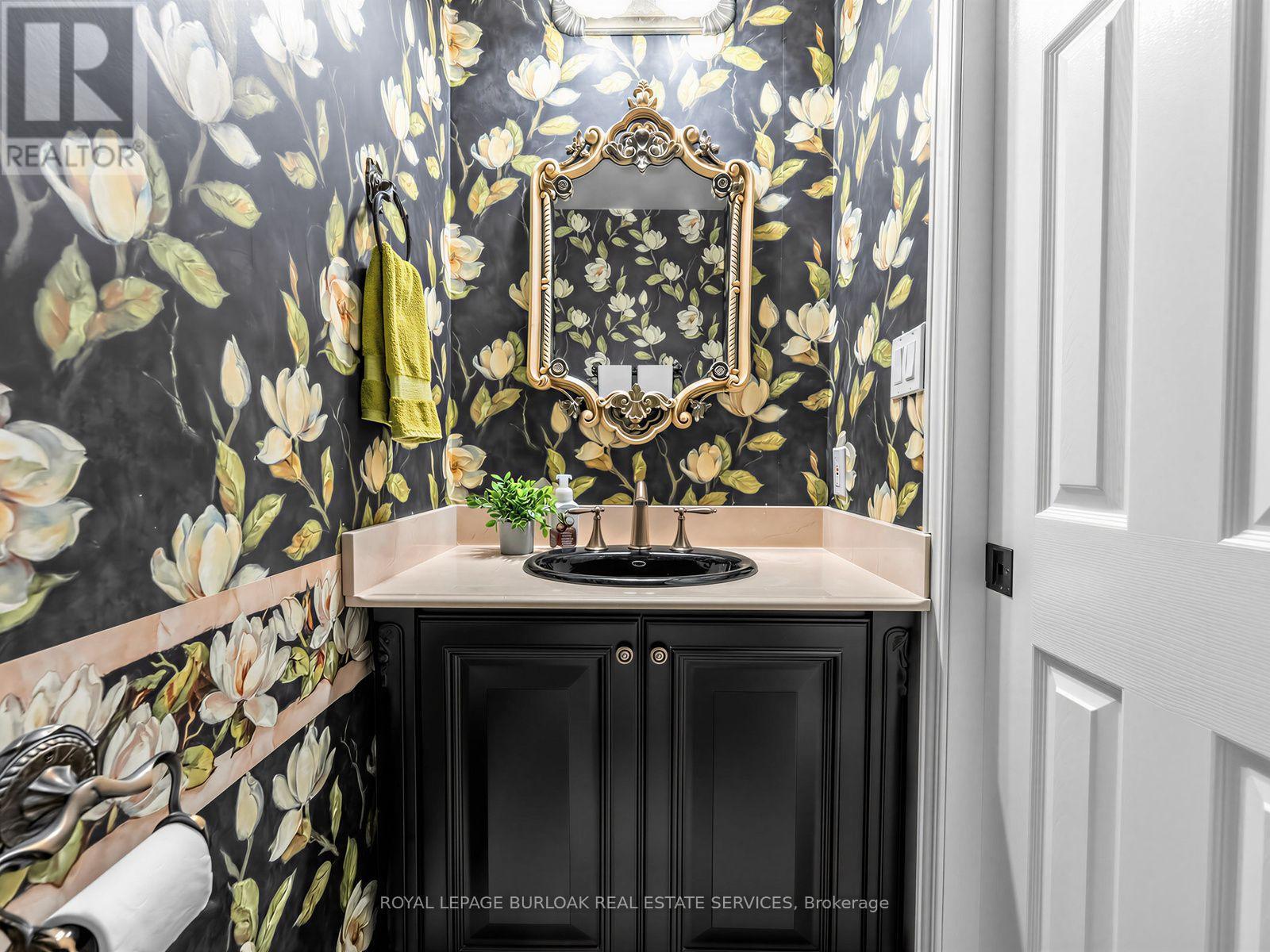 Main floor powder room - 1259 Nathaniel Crescent, Burlington, ON