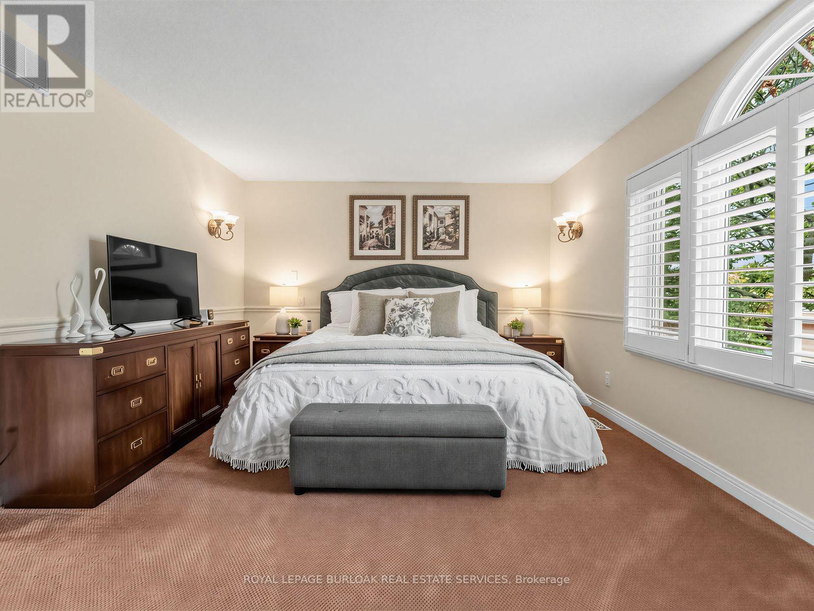 Primary bedroom with ensuite access - 1259 Nathaniel Crescent, Burlington, ON