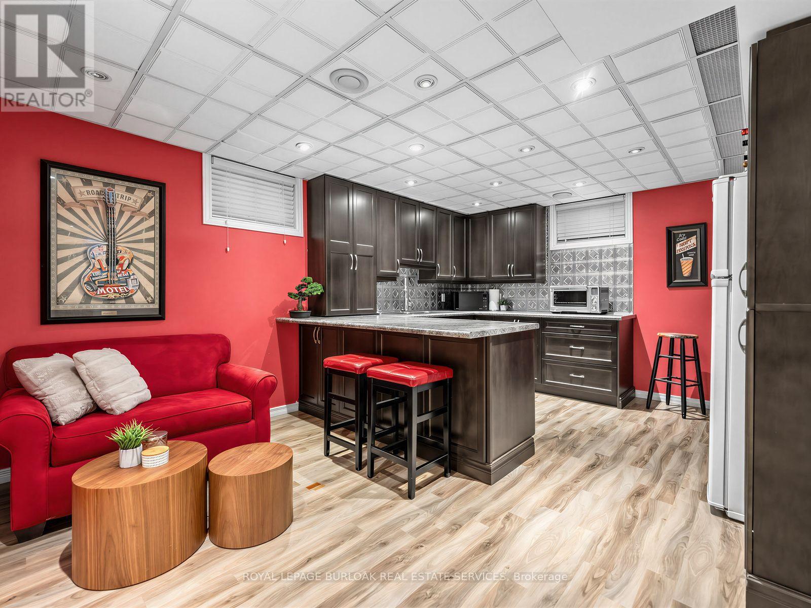 Basement Kitchen and sitting area - 1259 Nathaniel Crescent, Burlington, ON