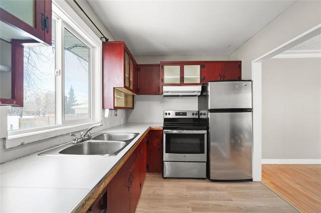 963 Centennial St, Winnipeg, MB