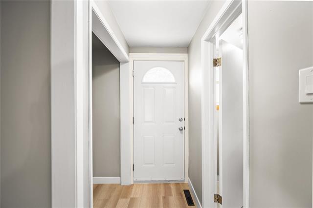 963 Centennial St, Winnipeg, MB